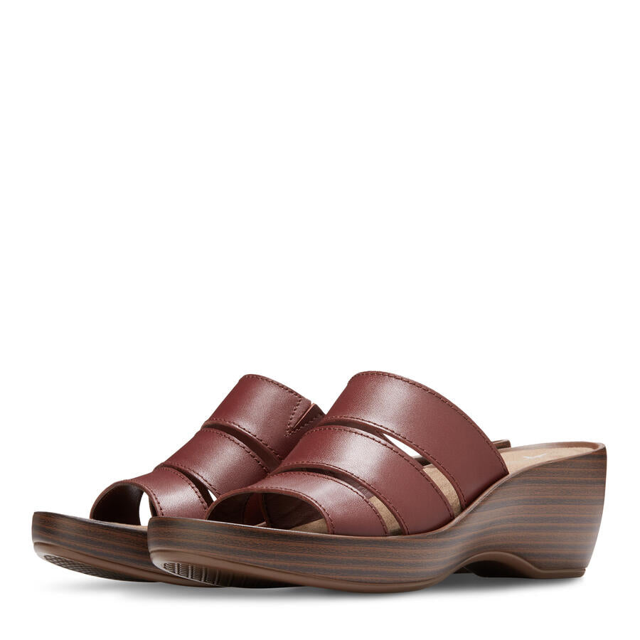 Eastland willow wedge store sandal